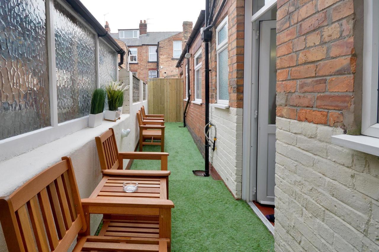 Ground Floor Apartment Up To 6 Guests With Games Chill Out Room Scarborough Luaran gambar