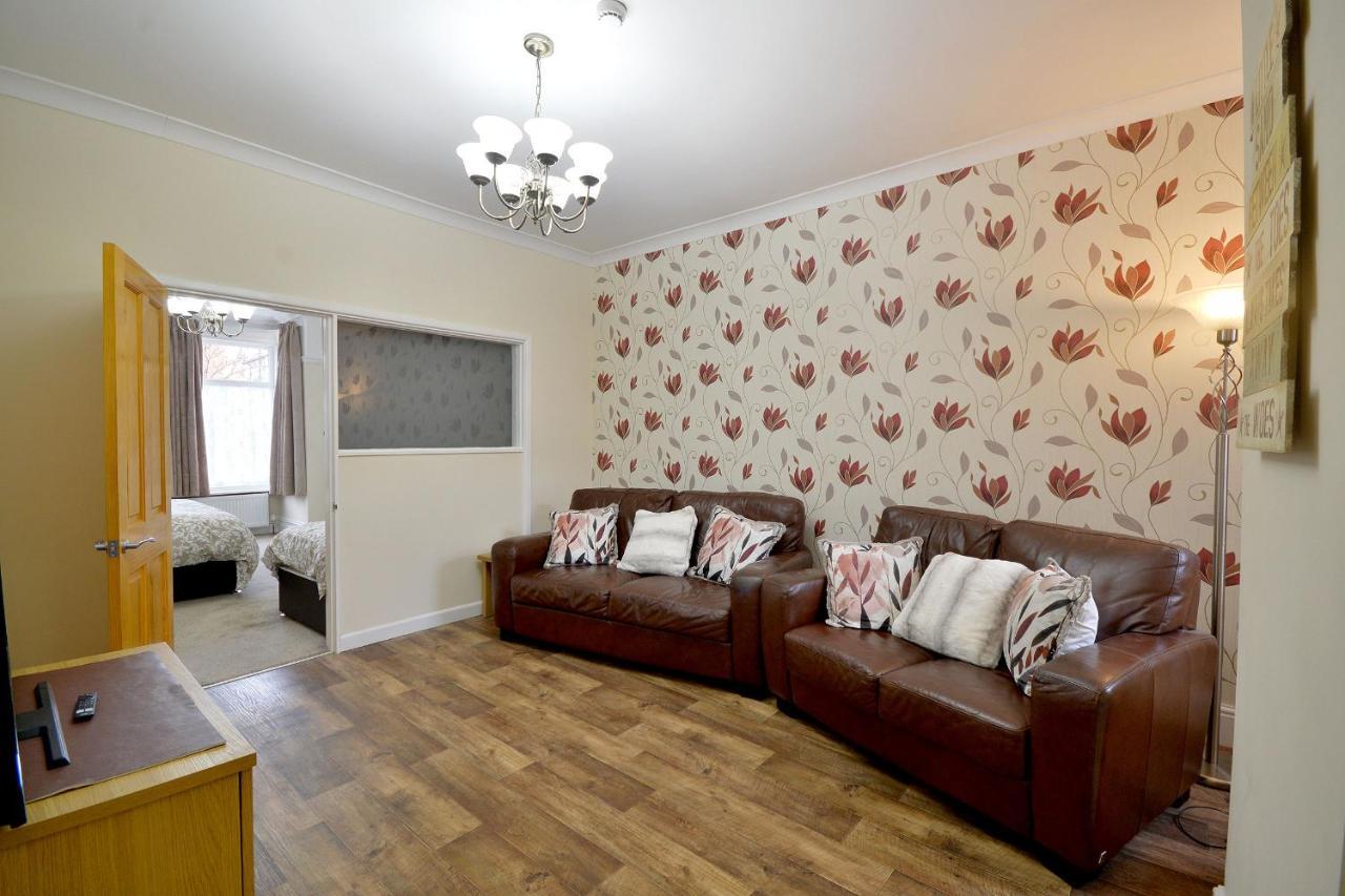 Ground Floor Apartment Up To 6 Guests With Games Chill Out Room Scarborough Luaran gambar