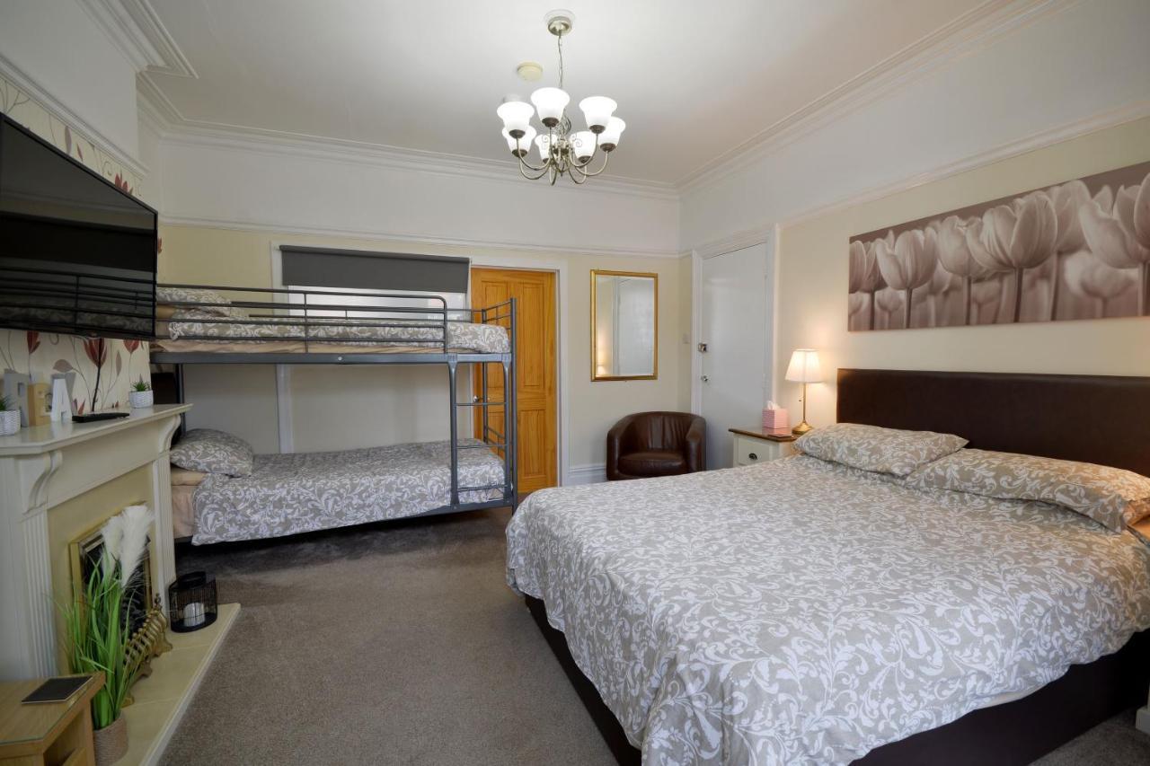 Ground Floor Apartment Up To 6 Guests With Games Chill Out Room Scarborough Luaran gambar