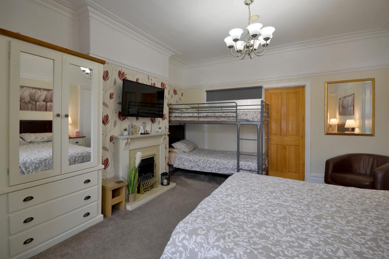 Ground Floor Apartment Up To 6 Guests With Games Chill Out Room Scarborough Luaran gambar